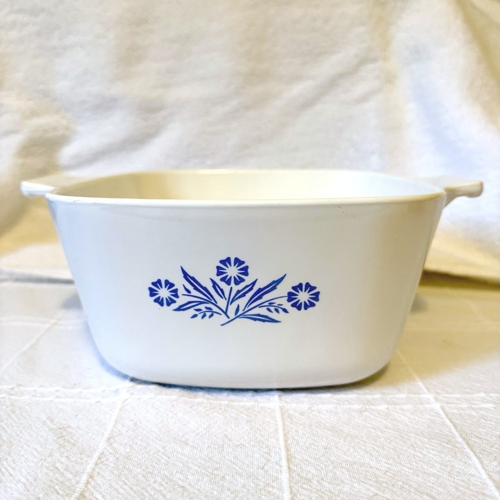 Vintage CorningWare Cornflower Blue 1 3/4 Qt Casserole Dish‎  P -1 3/4- B